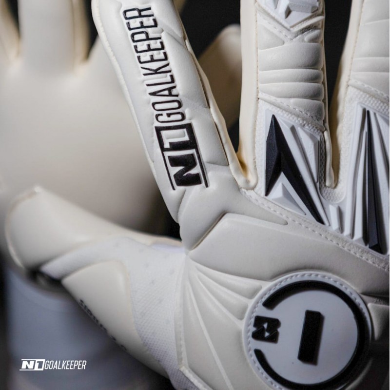 goalkeeper-gloves-sirius-20-white-ugt-ii (2)